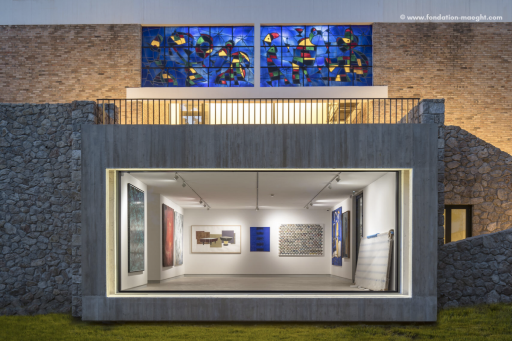 ALT : Fondation Maeght à Saint-Paul-de-Vence sur la Côte d’Azur